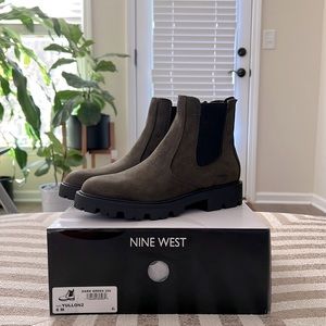 Nine West Women Yullon 2 Dark Green Chelsea Boots